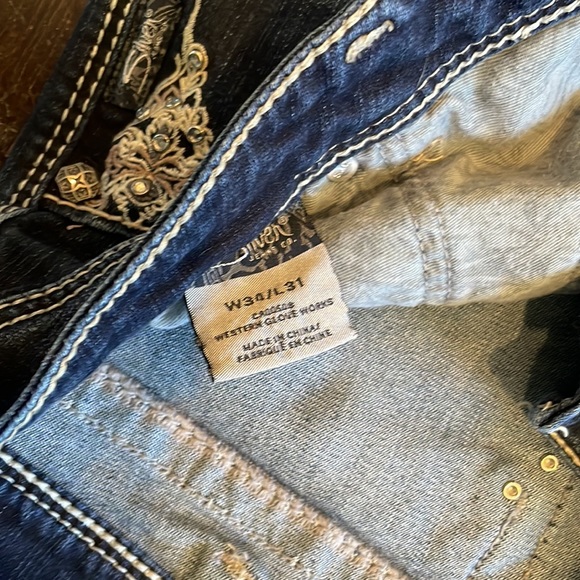 Silver Jeans - Picture 2 of 3